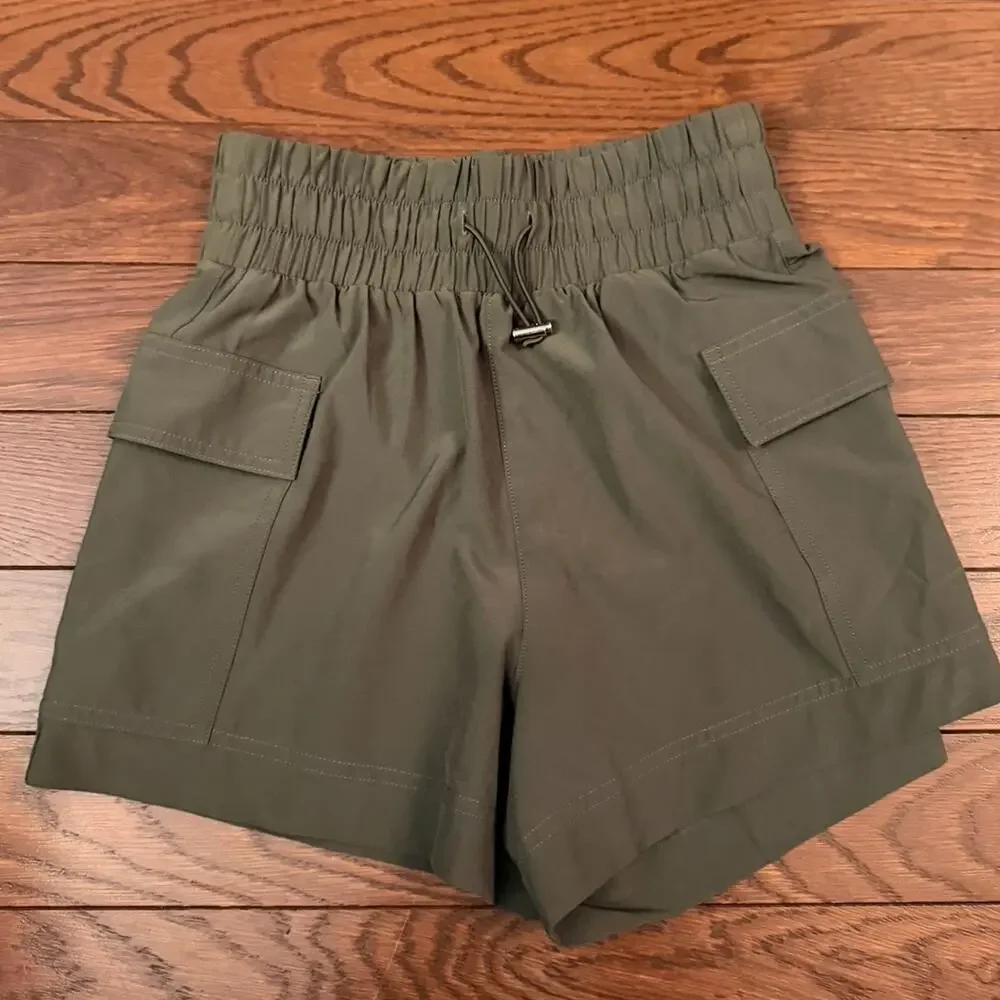 Abercrombie & Fitch Women’s Green Cargo Shorts Size XXS - Picture 2 of 4